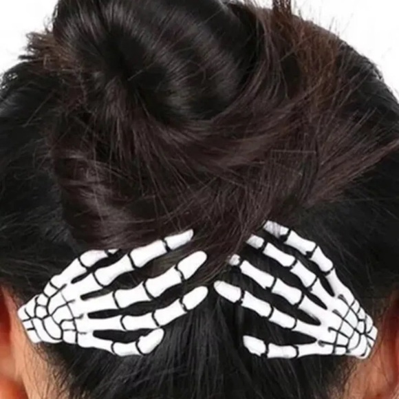 Skeleton Hand Hair Clips Gothic Emo Punk Style Halloween Costume Bones Skeleton - Picture 7 of 9